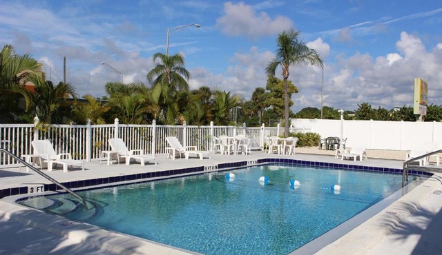 Sunshine Inn & Suites Venice, Florida