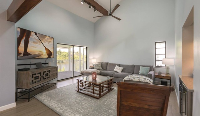 Sunshine Lagoon- Convenient to the Beach, Shops & Restaurants on Sanibel!