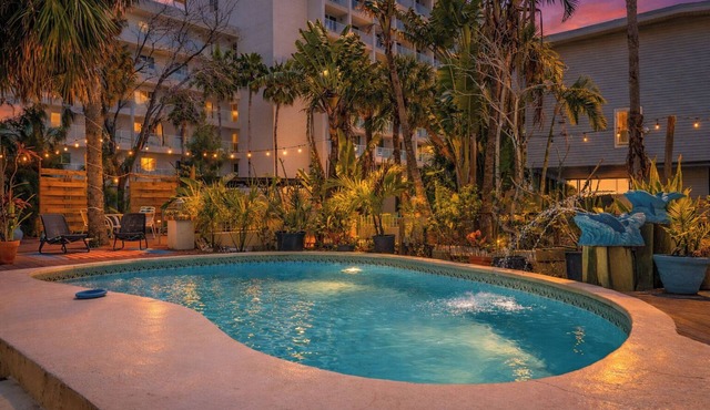 Sunshine Pine Treasure Island Beach Sleeps 12