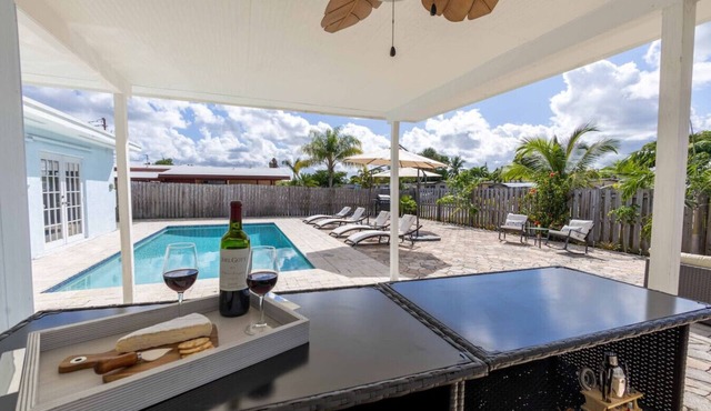 Sunshine Retreat! New! Sparkling Blue Pool And Spa