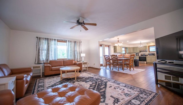 Sunshine Retreat-peaceful countryside, close to Tappan, Clendening, and Piedmont