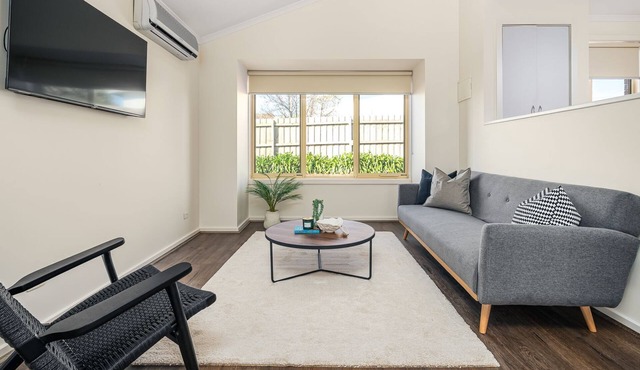 Sunshine Retreat Villa 2