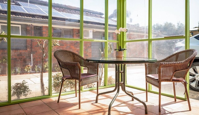 Sunshine Retreat Villa 4