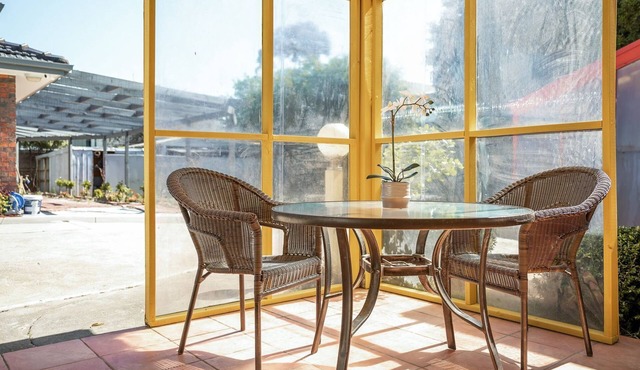 Sunshine Retreat Villa 5