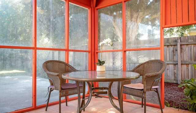 Sunshine Retreat Villa 6