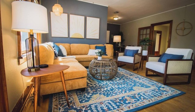 Sunshine & Sky Loft in Vibrant Downtown Greeley!