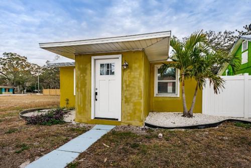 Sunshine Tropical Villa