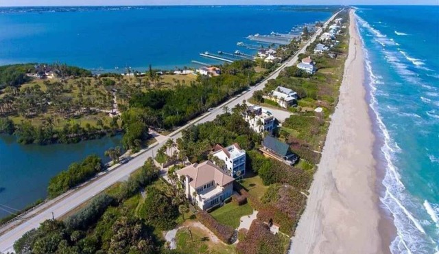 Sunspace-Sands Luxury Oceanfront Home