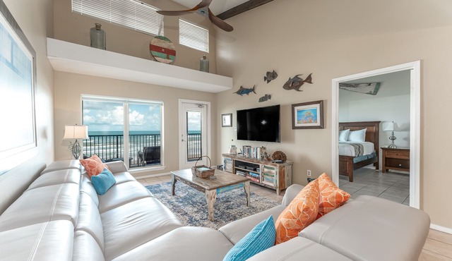 Suntide II 505 - Top Floor Condo w/Vaulted Ceilings, Private Balcony, Beachfront Pool & Spa, Direct Ocean Access