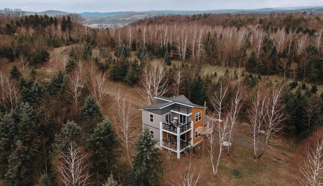 Suntower 60 acre/pavillion/HOT TUB/hiking trails/ultra private