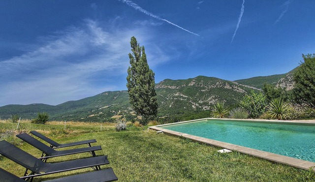 Superb farmhouse with breathtaking views in a quiet location not overlooked