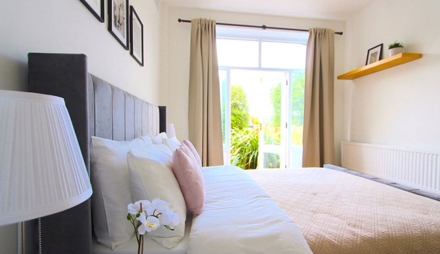 Super 1 bed flat in Muswell hill with private garden