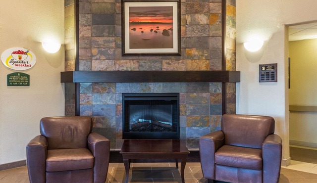 Super 8 by Wyndham Windsor NS