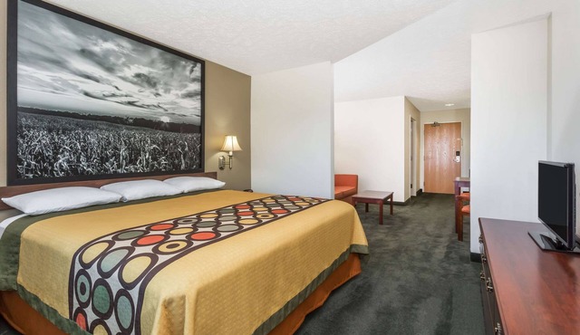 Super 8 by Wyndham Alma