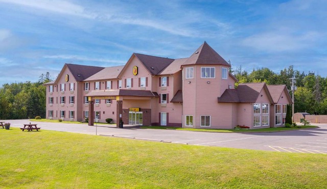 Super 8 by Wyndham Amherst NS