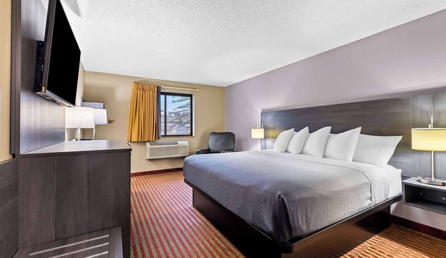 Super 8 by Wyndham Amsterdam