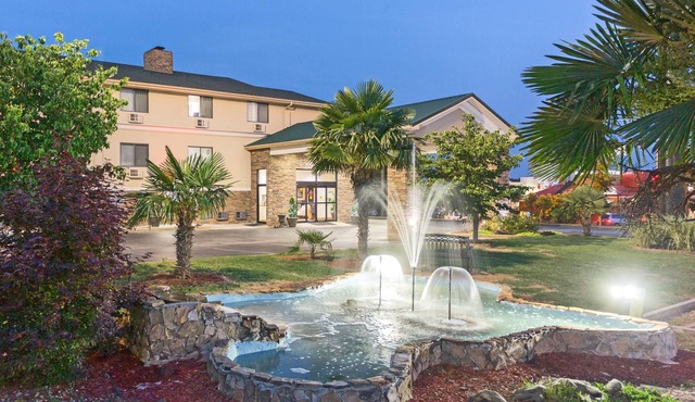 Super 8 by Wyndham Anderson/Clemson Area