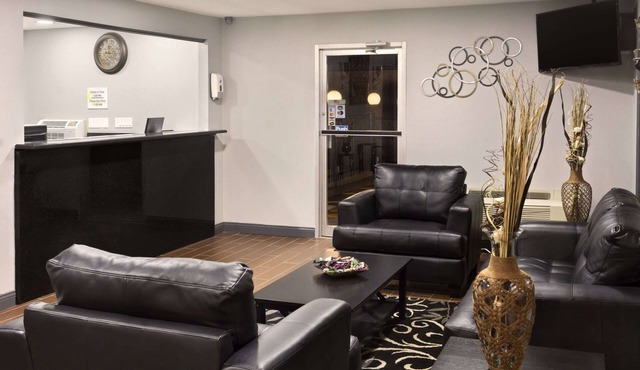 Super 8 by Wyndham Ardmore