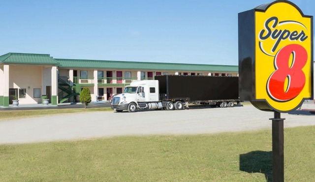 Super 8 by Wyndham Ashburn