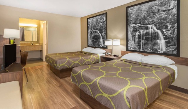 Super 8 by Wyndham Asheville Airport