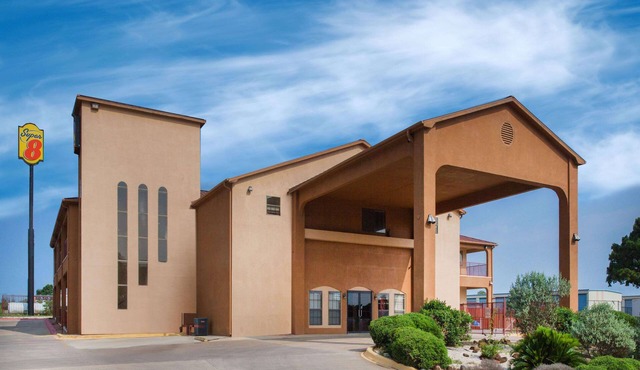 Super 8 by Wyndham Bastrop TX