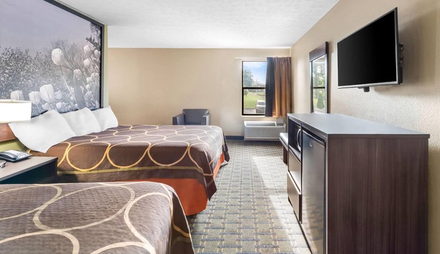 Super 8 by Wyndham Bellefontaine