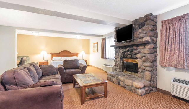 Super 8 by Wyndham Bemidji MN