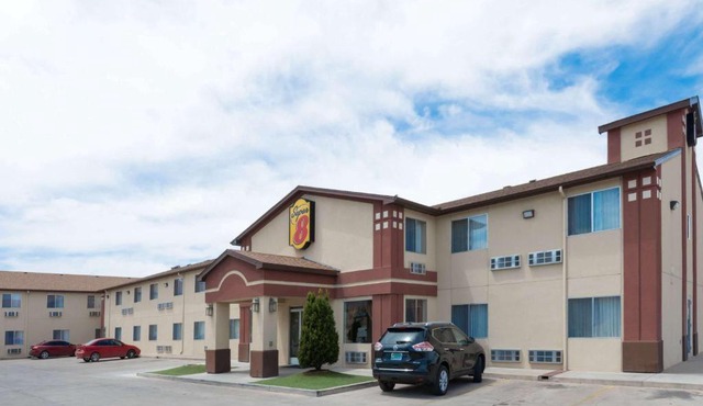 Super 8 by Wyndham Bernalillo
