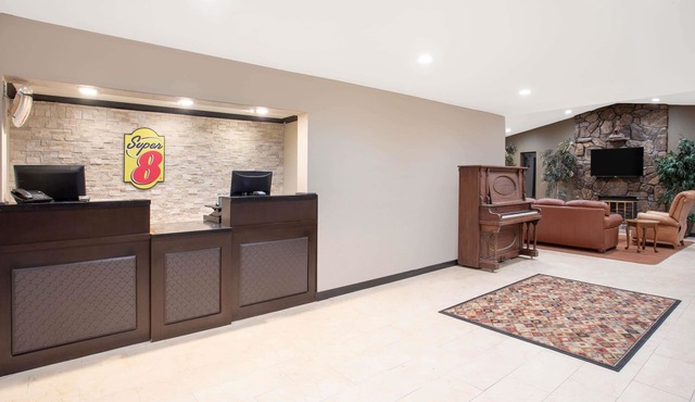 Super 8 by Wyndham Billings