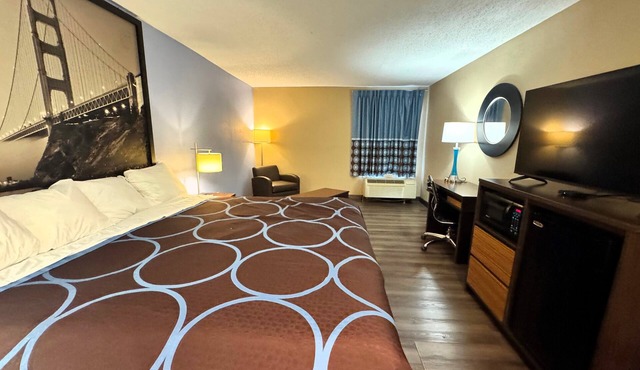 Super 8 by Wyndham Booneville