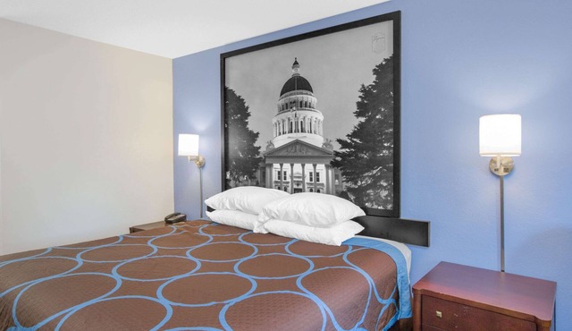 Super 8 by Wyndham Brinkley