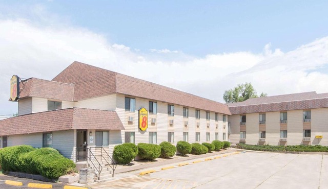 Super 8 by Wyndham Buffalo