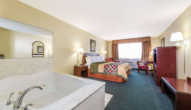 Super 8 by Wyndham Burleson Fort Worth Area