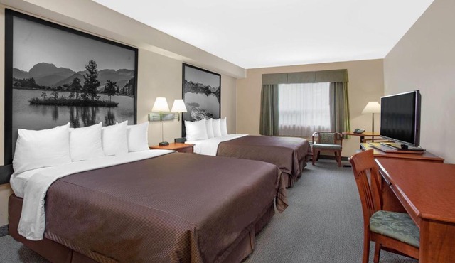 Super 8 by Wyndham Sault Ste Marie On