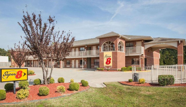Super 8 by Wyndham Cabot