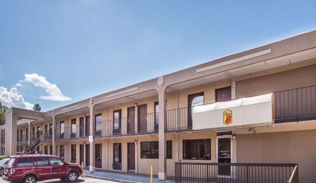 Super 8 by Wyndham Camp Springs/Andrews AFB DC Area