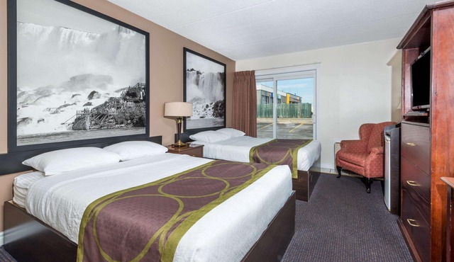 Super 8 by Wyndham Cambridge/Kitchener/Waterloo Area