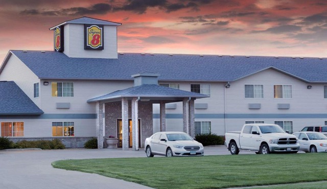 Super 8 by Wyndham Carroll/East