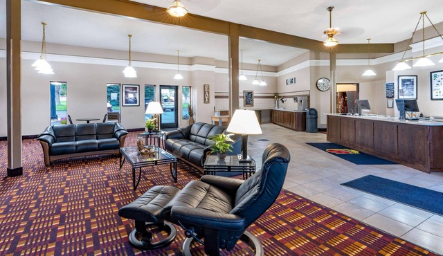 Super 8 by Wyndham Casper West by the River