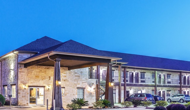Super 8 by Wyndham Center