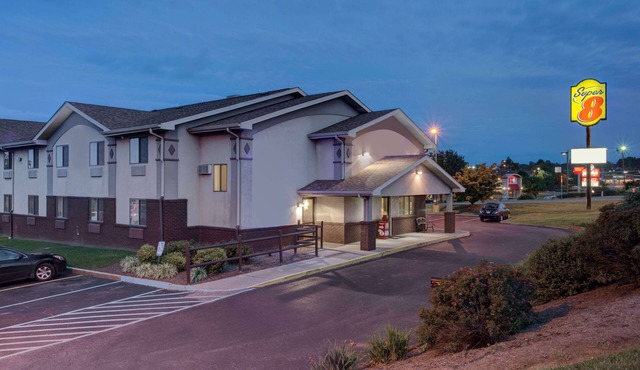 Super 8 by Wyndham Christiansburg/Blacksburg Area