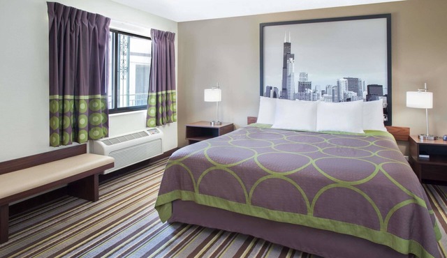 Super 8 by Wyndham Chicago/Rosemont/O'Hare/SE