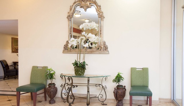 Super 8 by Wyndham Chicago Northlake O'Hare South