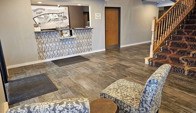 Super 8 by Wyndham Cloverdale IN