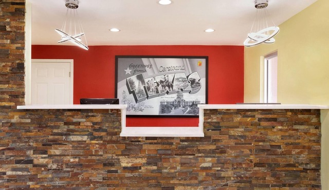 Super 8 by Wyndham Corsicana