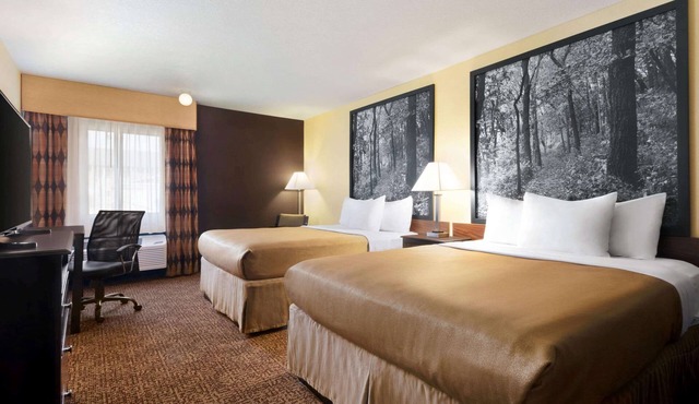 Super 8 by Wyndham Des Moines