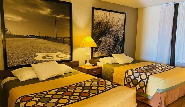 Super 8 by Wyndham Dodge City