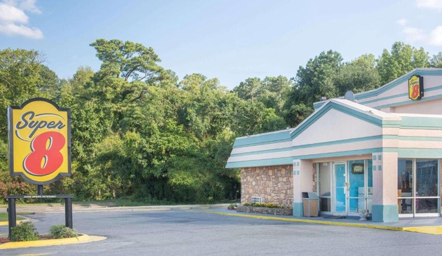 Super 8 by Wyndham Durham/University Area NC