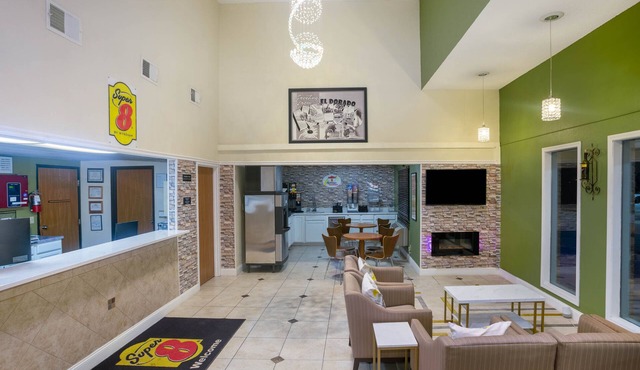 Super 8 by Wyndham El Dorado