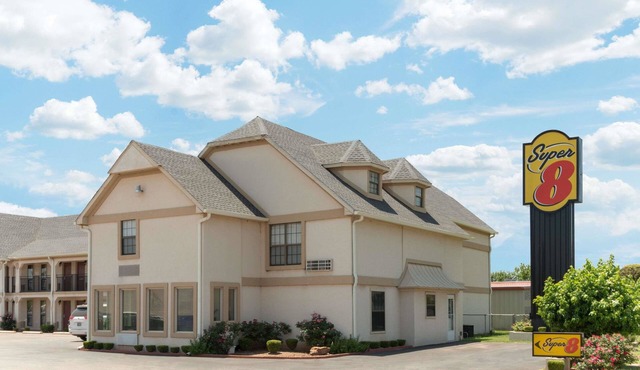 Super 8 by Wyndham Enid